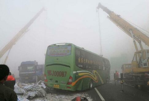 沈海高速3車相撞事故帶來的警示 2