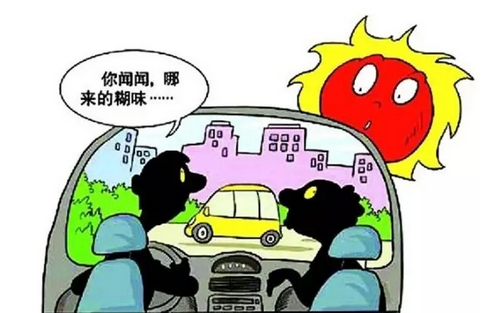 冷汗！女司機開車提速難 還有焦糊味 