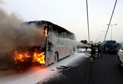 簡析10·5潤揚(yáng)大橋客車失火事件-2